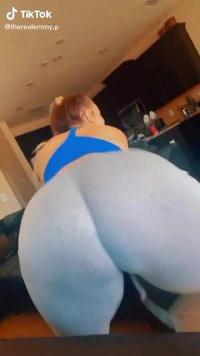 Emmy Prindle the PAWG
