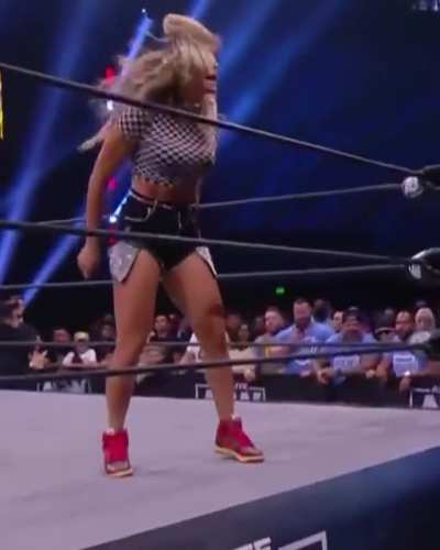 Taynara conti