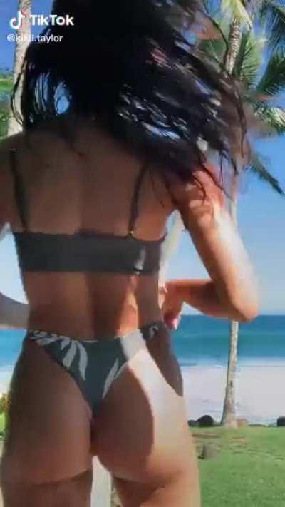 What a fine body & bank