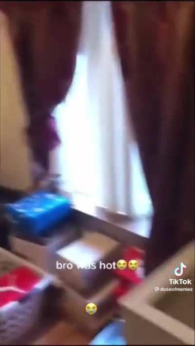 Ma it’s hot” 😭😭