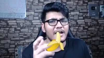 6 mahine ruk jaa vau ki body banne wali hai...