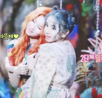 Sana & Chaeyoung