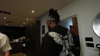 KSI getting jumpscared by Behzinga