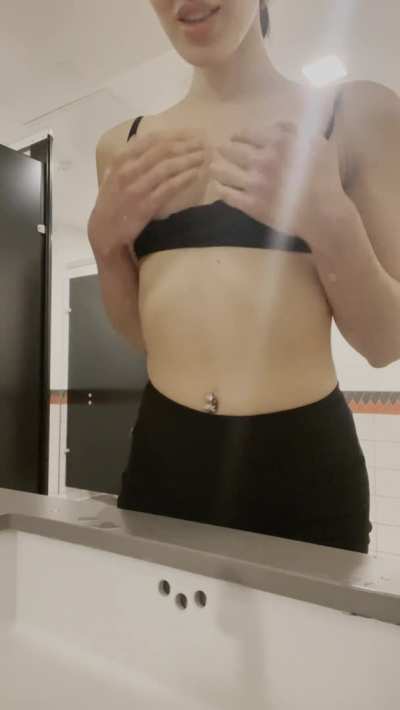 Can you cum on my big fuckdoll tits ?
