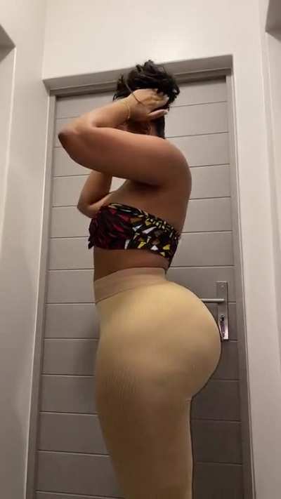 👀