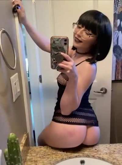 Do I still have a nicely shaped fuckable ass for a 95lb gothling? 🤔