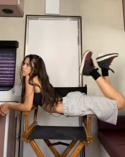 Jenna Ortega is tight & sexy