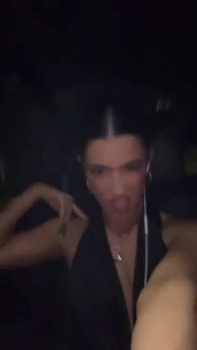new tiktok. lyrics: 