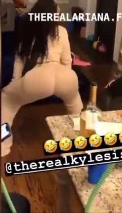 😩