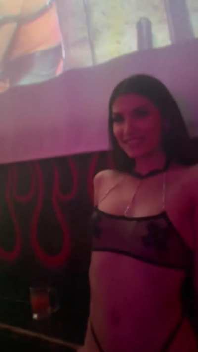 😋
