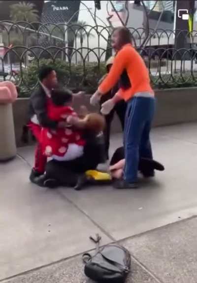Minnie’s got hands