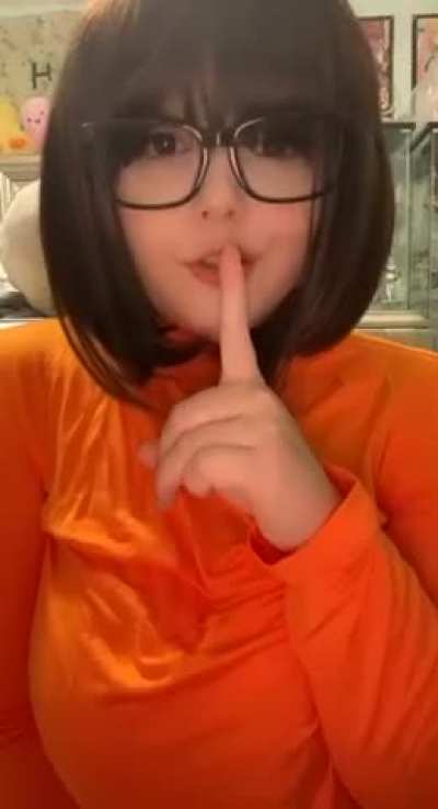 My glasses aren’t the only thing thats big :3