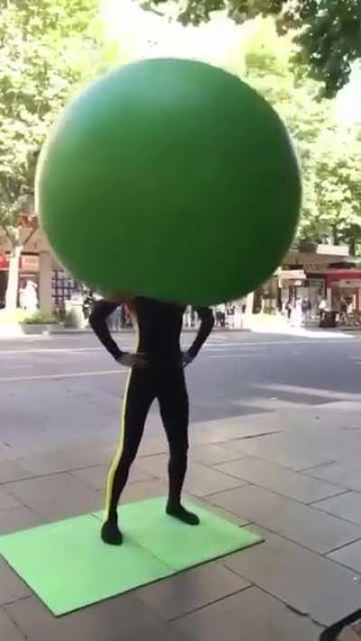 How the hell does he breathe!