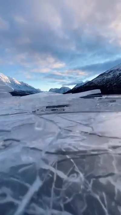 Lake beginning to freeze