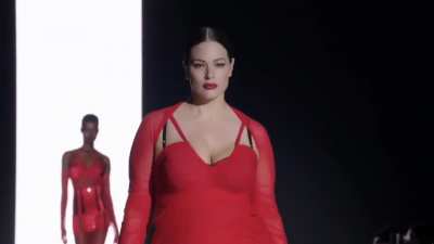 Ashley Graham (Dolce & Gabbana Fall Winter 2023)