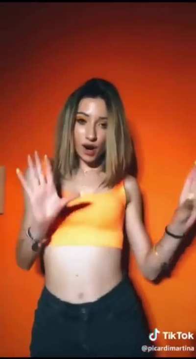 Martina Picardi culo🍑<wbr>+ling<wbr>ua👅