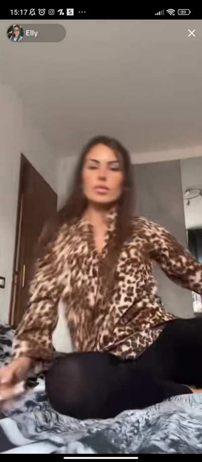 hot Italian mom 