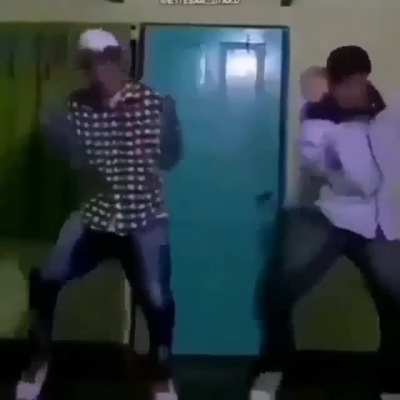 oficialmente confirmo que el baile queda con cualquier canción