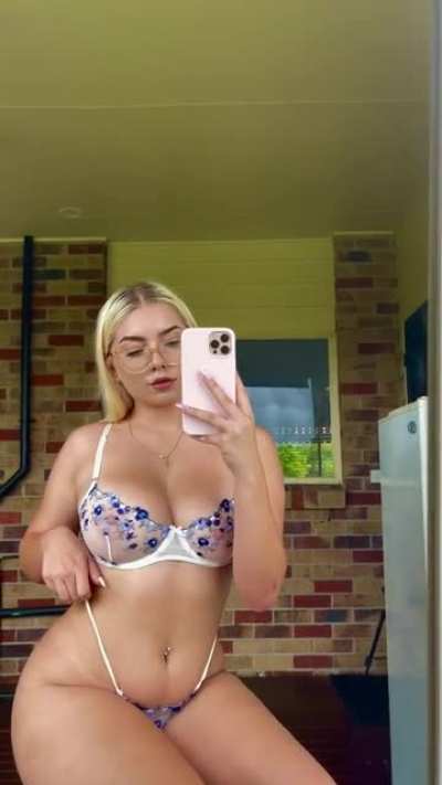 would you jerk off to me if i sent you nudes?
