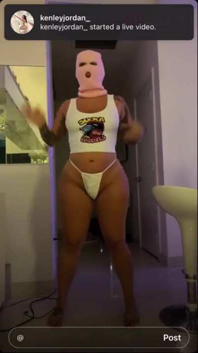 Taytatted(no she’s not from ny but I don’t know where to put the video so here y’all go 🤷🏾‍♂️<wbr>)