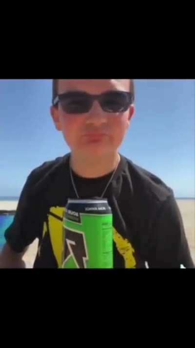 This man is the embodiment of niggas who scream “Ratio” all day