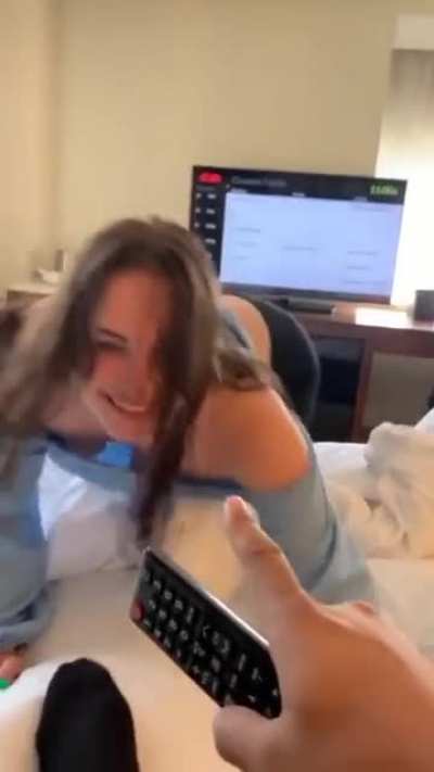 A full two minutes of the dog girl