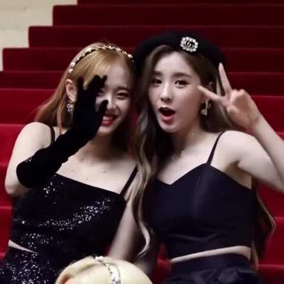Chuu and Heejin