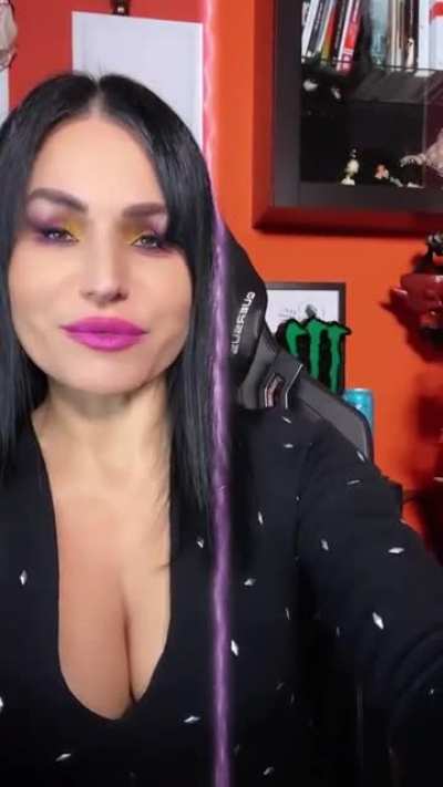I could do without the filter but that shirt<wbr>…😍🤤 Cristina Scabbia (Lacuna Coil)