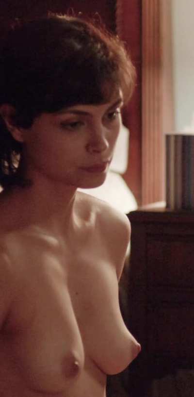 Morena Baccarin's Tits