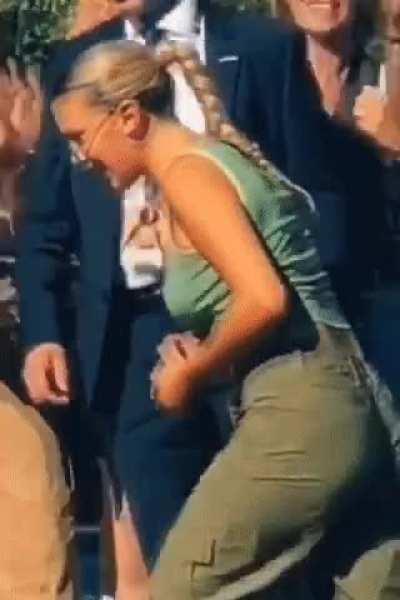 Her bouncing tits