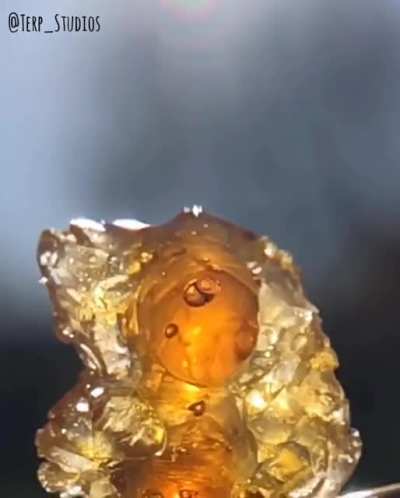 Just a little dab pourn to start the morning. Letting this Tangie THCa soak up some terps before I take a dab!