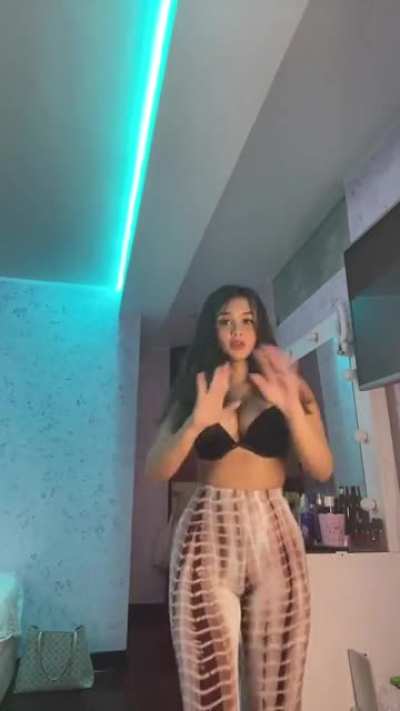 Smash or Pass ? TikTok: @mercedesnsss