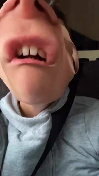 My friend testing a instagram filt-