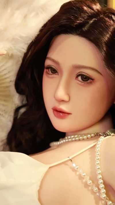 I want to film beautiful videos of each of my dolls. lol
