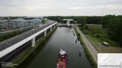 Raising the many bridges on the way from Rotterdam to Amsterdam