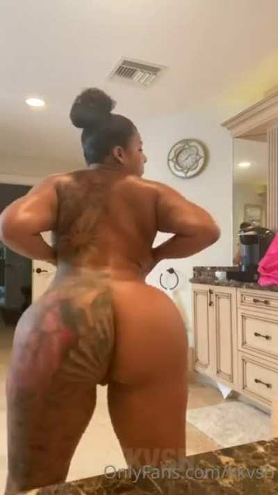 Longtonguegirl2