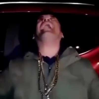 Me rio toa la noche