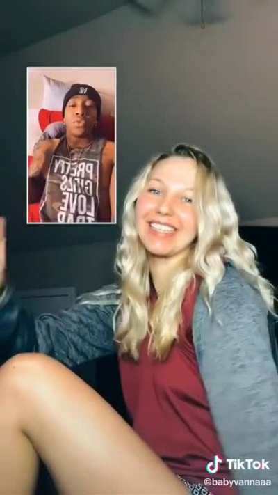 Sexy Blond<wbr>e👱‍♀️ Loves Darkskins 🍫