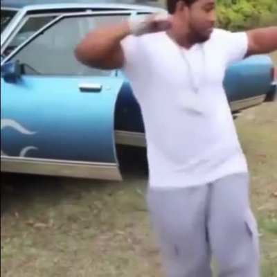 Big unc told me to record him then dis nigga started bouncing around like a lil ass kid 🤦🏾‍♂️🤦🏾‍♂️