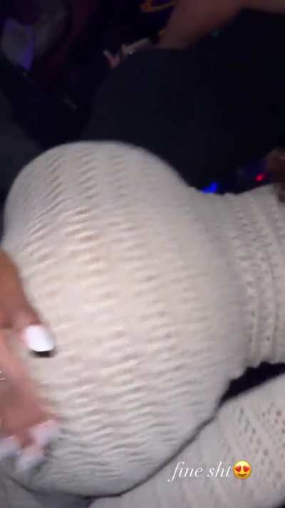 Last ass shaking from that night<wbr>💦💦💦