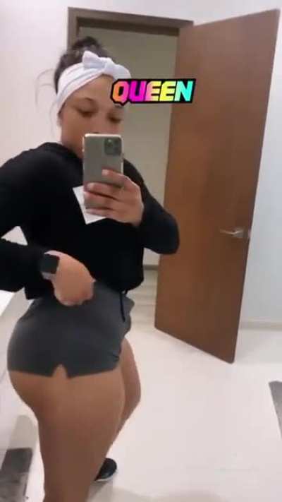 Caked Up 🍰🍑