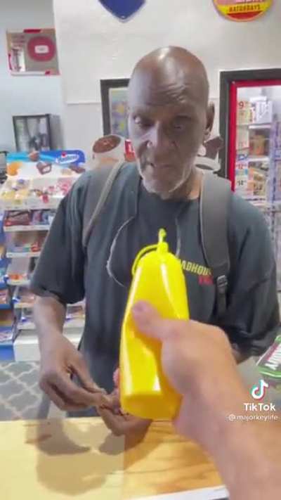 The reactions to this mustard prank