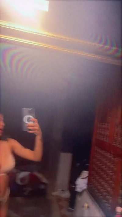 Love how her boobs jiggle