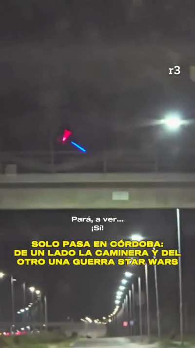 batalla encarnizada con sables láser a lo Star Wars en cordoba