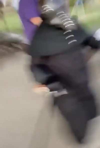 me watching pyros respond
