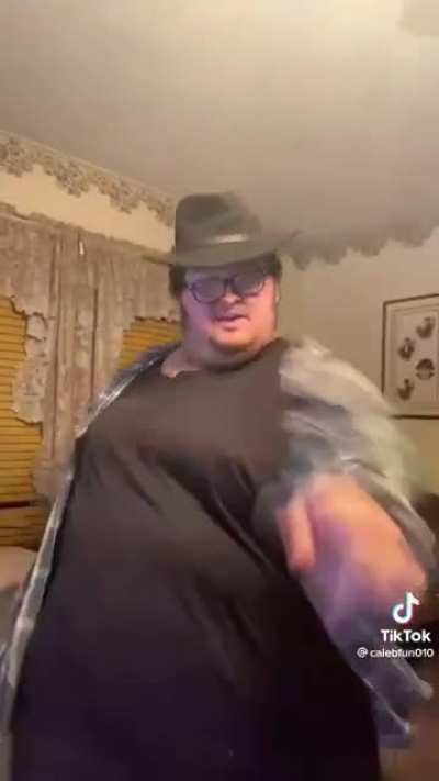 original caption: “me performing my discord kittens favourite song”