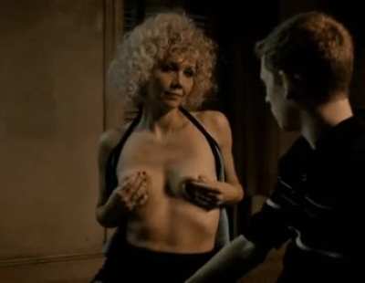 Maggie Gyllenhaal