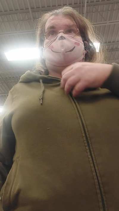 Flashing at the supermarket