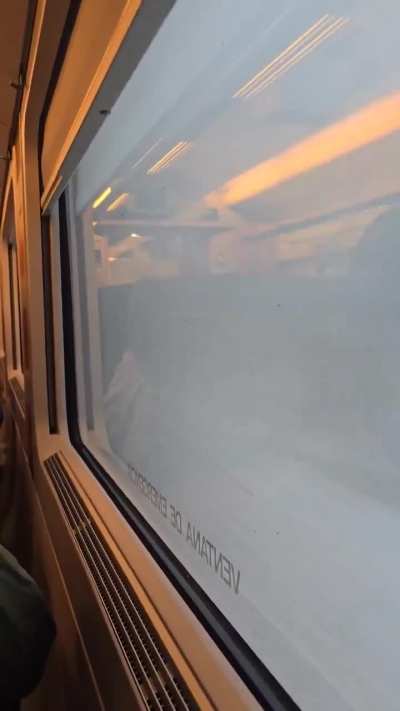 Circulando a 288 km/h por la España nevada...