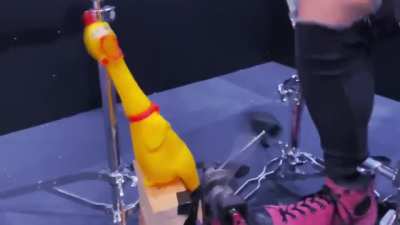 Drum set made from Rubber Chicken (Source : ぶいまん @FKA4Dr)